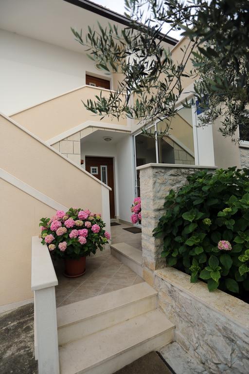 Apartment Andrea Supetar Exterior foto